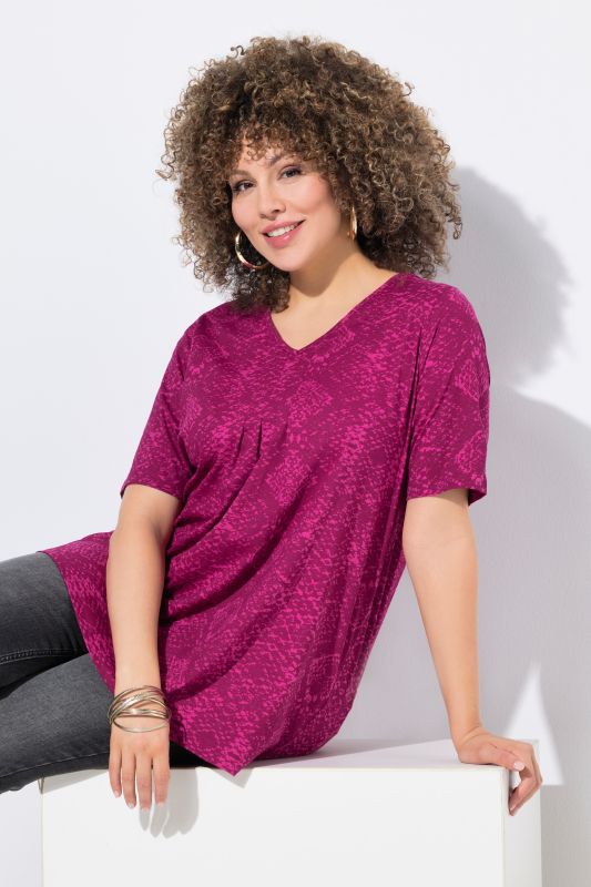 T-shirt manches courtes, décolleté V se terminant par des plis fantaisie, motif peau de serpent