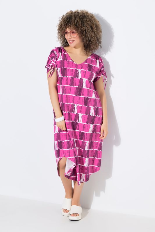 Robe midi en jersey, rayures esprit batik, décolleté en V et manches courtes