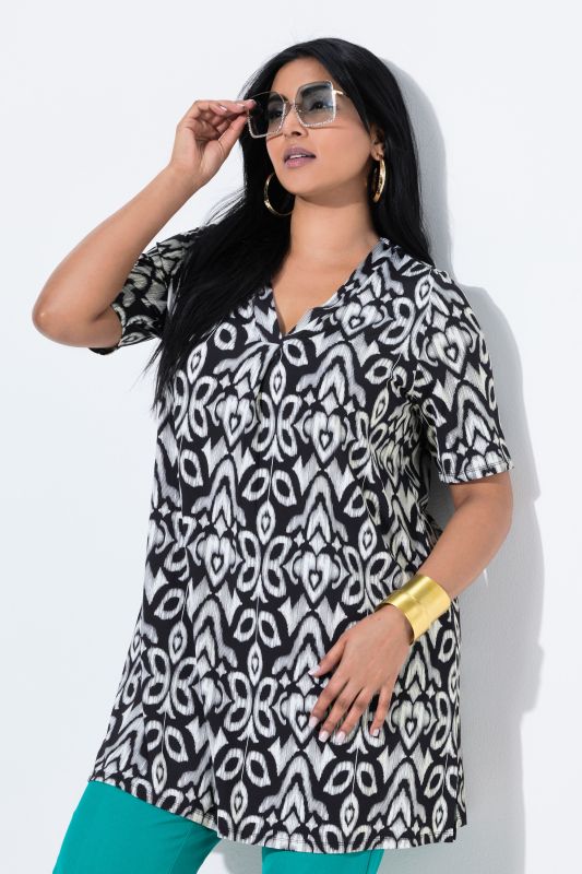 T-shirt long au tombé fluide, imprimé floral, décolleté en V et manches 3/4