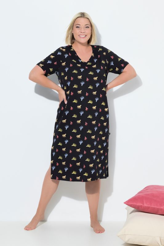 Chemise de nuit motif pompons, décolleté en V et manches courtes