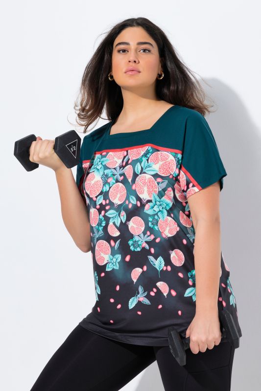T-shirt oversize technique. Encolure carrée et manches courtes