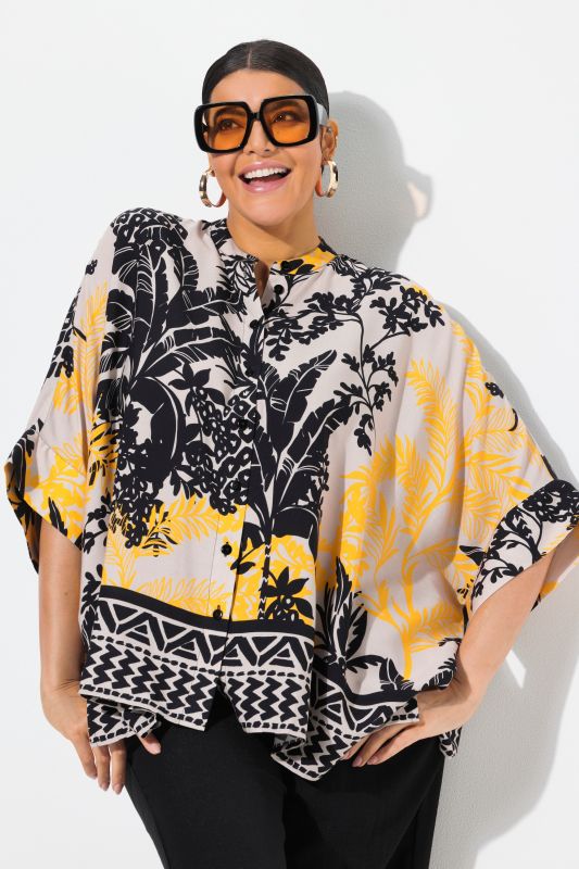 Blouse oversize, imprimé palmiers. Col ras du cou et manches courtes