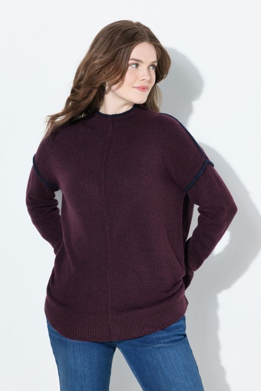 Pull oversize, bordures contrastantes, col montant et manches longues