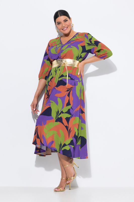 Robe midi coupe évasée, motif feuilles, décolleté en V et manches 3/4