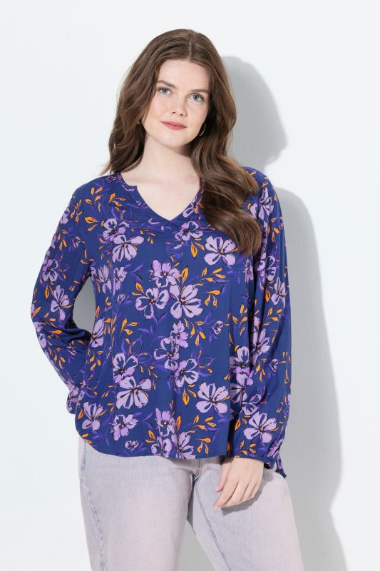Blouse à fleurs, coupe évasée, décolleté en V et manches longues