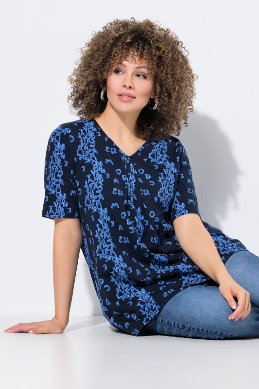 T-shirt coupe évasée, motif lettres de l'alphabet, décolleté en V et manches longues