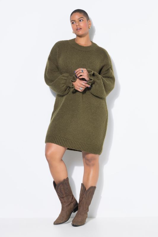 Robe en maille oversize. Manches ruchées