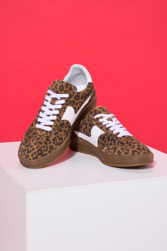 Sneakers en cuir, imitation léopard – largeur H