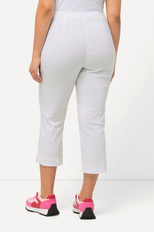 Pantalon en bengaline stretch. Longueur au mollet et taille élastique