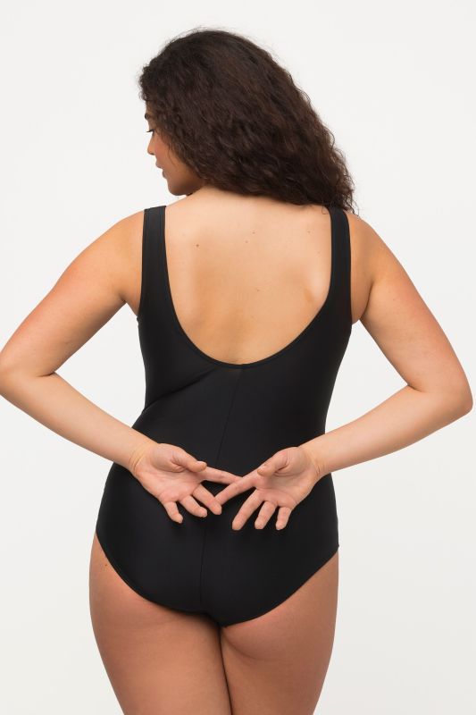 Maillot de bain sans bonnets souples, bande sous la poitrine et passepoils