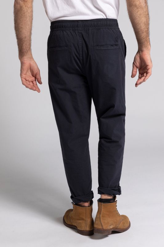 Pantalon à enfiler FLEXNAMIC®. Taille élastique. Coupe Tapered Loose Fit.
