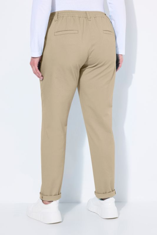 Chino Rena. Jambe carotte. Taille partiellement élastique