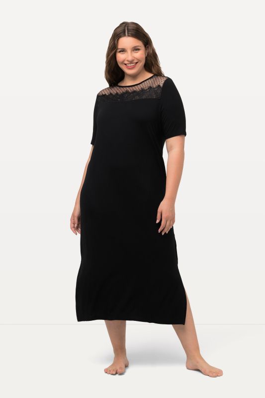 Chemise de nuit à dentelle, encolure ronde et manches courtes