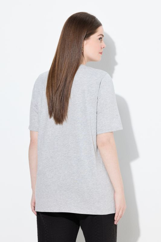 T-shirts en coton bio. Col en V et manches courtes. Lot de 2