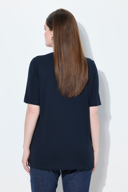 T-shirts en coton bio. Col en V et manches courtes. Lot de 2