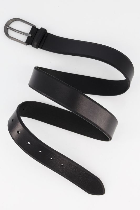 Ceinture en cuir véritable. Longueur jusqu'à 155 cm