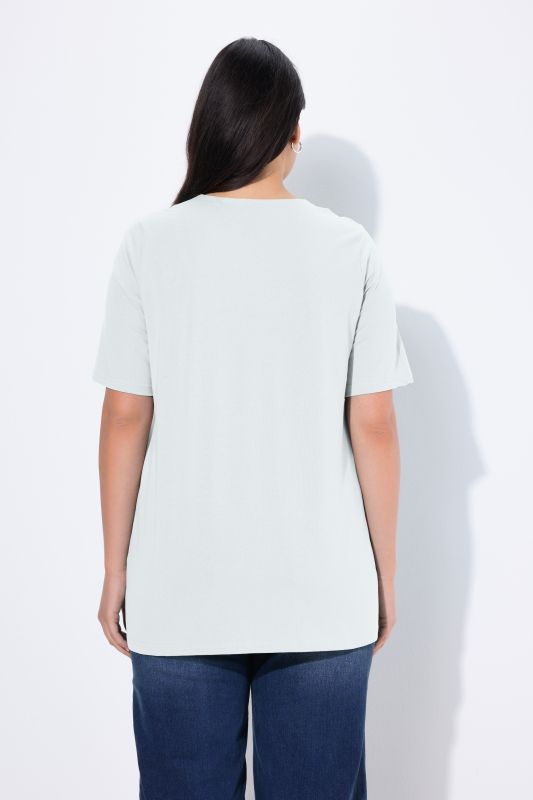 T-shirt manches courtes et col tunisien, coupe évasée