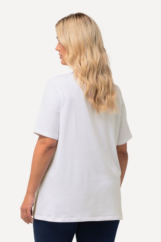 T-shirt en coton bio. Col rond et manches courtes. Coupe évasée