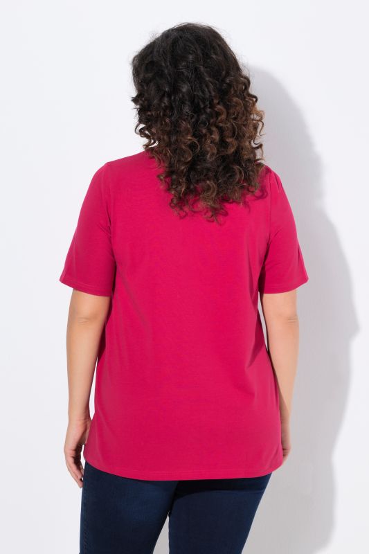 T-shirt en coton bio. Col rond et manches courtes. Coupe évasée