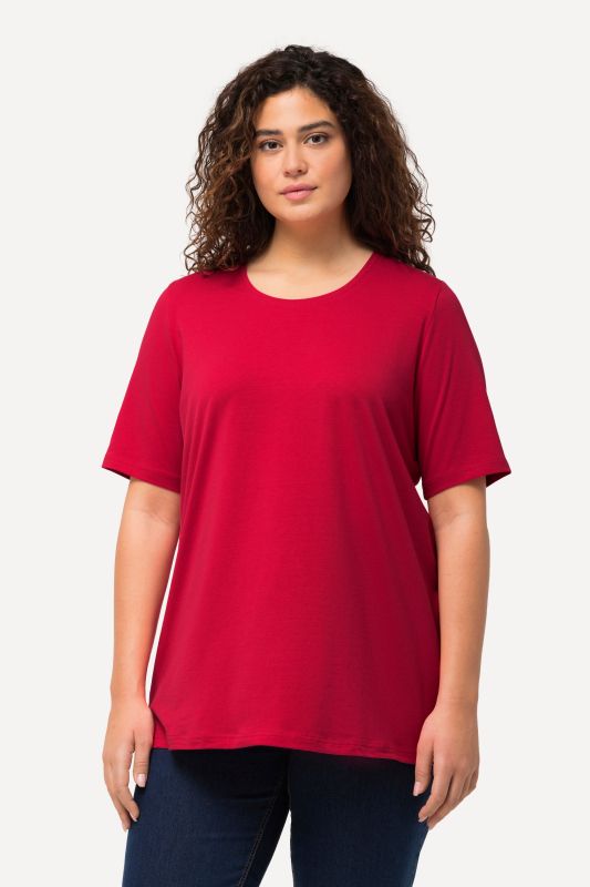 T-shirt en coton bio. Col rond et manches courtes. Coupe évasée