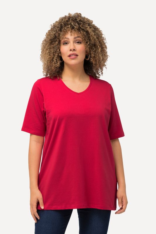 T-shirt à coupe évasée. Décolleté en V et manches courtes