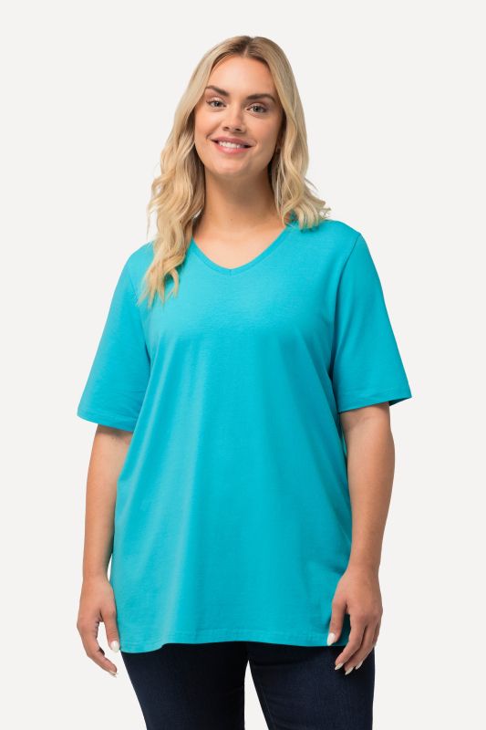 T-shirt à coupe évasée. Décolleté en V et manches courtes
