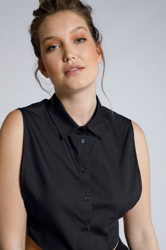 Faux col chemisier, patte de boutonnage, à porter en dessous d'un haut