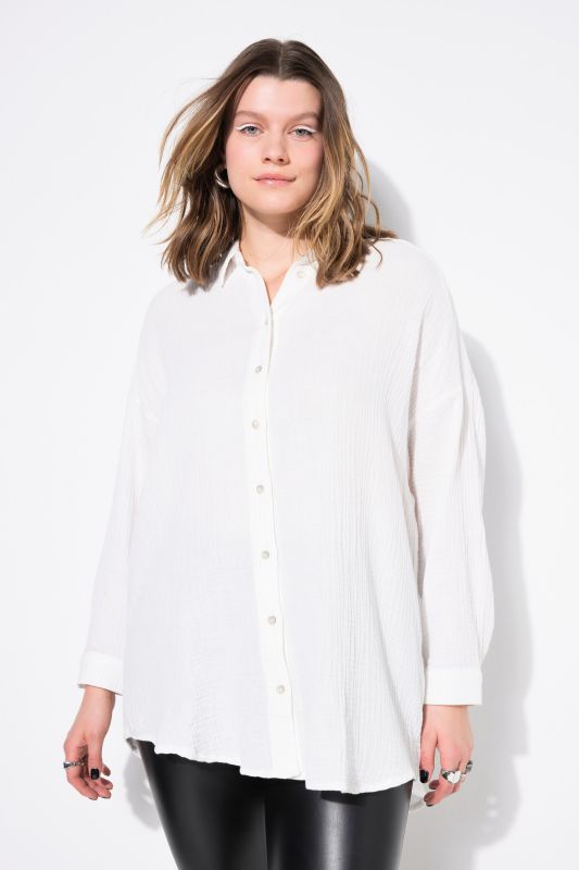 Chemisier en mousseline, oversize. Col classique, manches longues