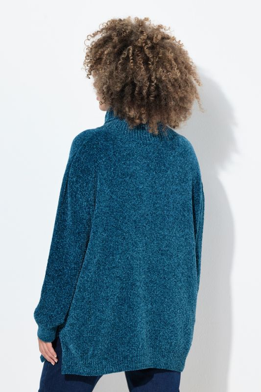 Pull oversize en maille chenille, col montant et manches longues