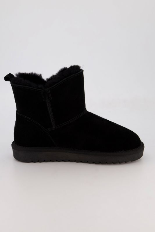 Boots Ara en peau d'agneau, fermeture zippée. Poids plume. Intérieur extrêmement doux et confortable.