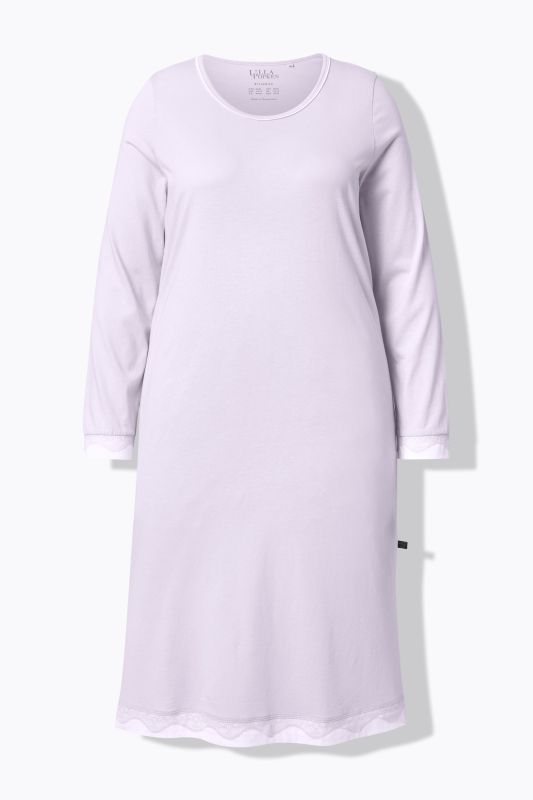 Chemise de nuit oversized, avec dentelle. Col rond et manches longues.