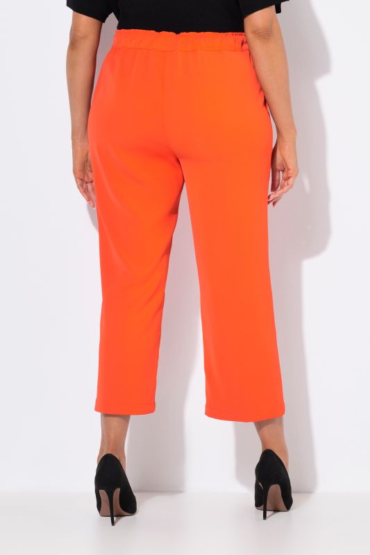 Pantalon 7/8 à pinces. Taille élastique