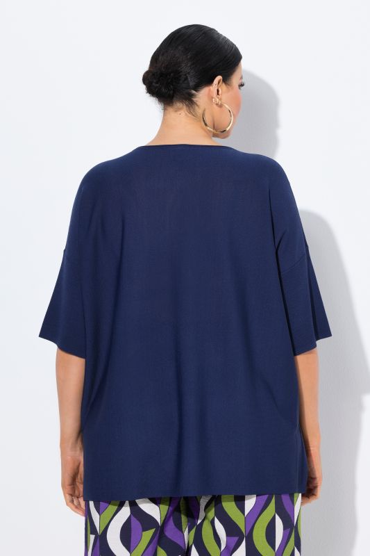 Pull oversize, encolure en V et manches courtes