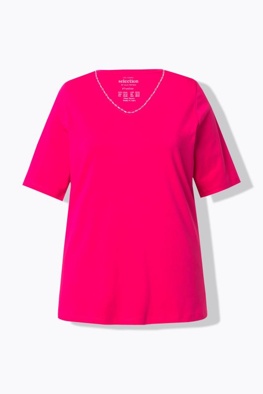 T-shirt à coupe évasée. Col en V et manches courtes