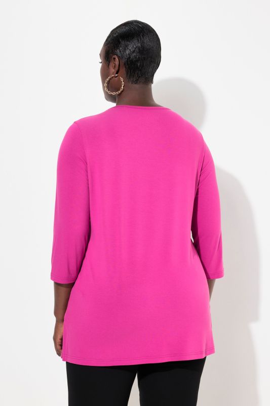 T-shirt manches 3/4, décolleté rond et profond