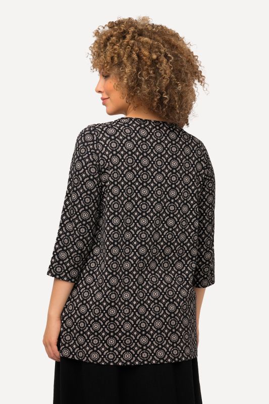 T-shirt à ligne en A, col en V et manches 3/4, jolis plis creux