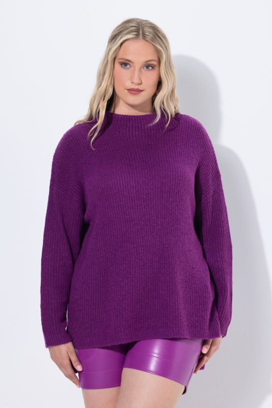Pull oversized en maille côtelée, col roulé et manches longues