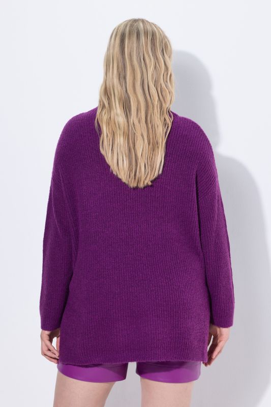 Pull oversized en maille côtelée, col roulé et manches longues