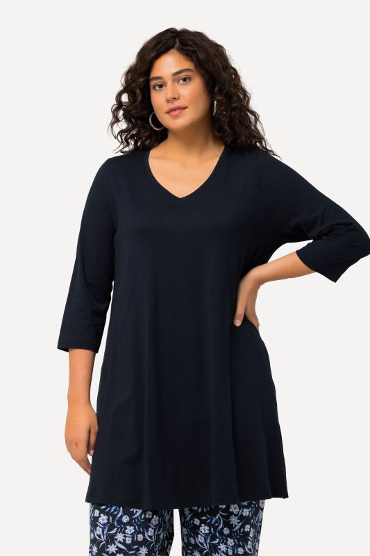 T-shirt long, coupe évasée, décolleté en V et manches 3/4