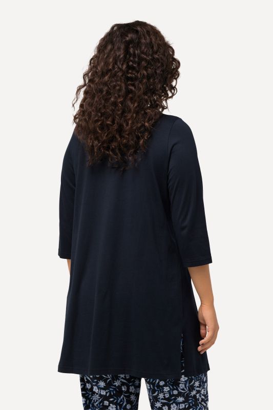 T-shirt long, coupe évasée, décolleté en V et manches 3/4