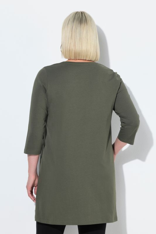 T-shirt long, coupe évasée, décolleté en V et manches 3/4