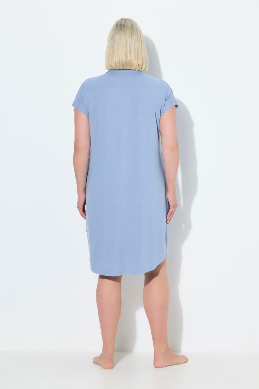 Chemise de nuit oversize, manches courtes et décolleté en V, col chemise