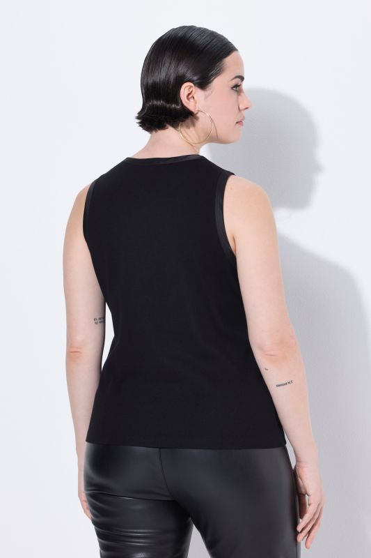 Haut sans manches, liserés en satin, décolleté rond et coupe Slim Fit