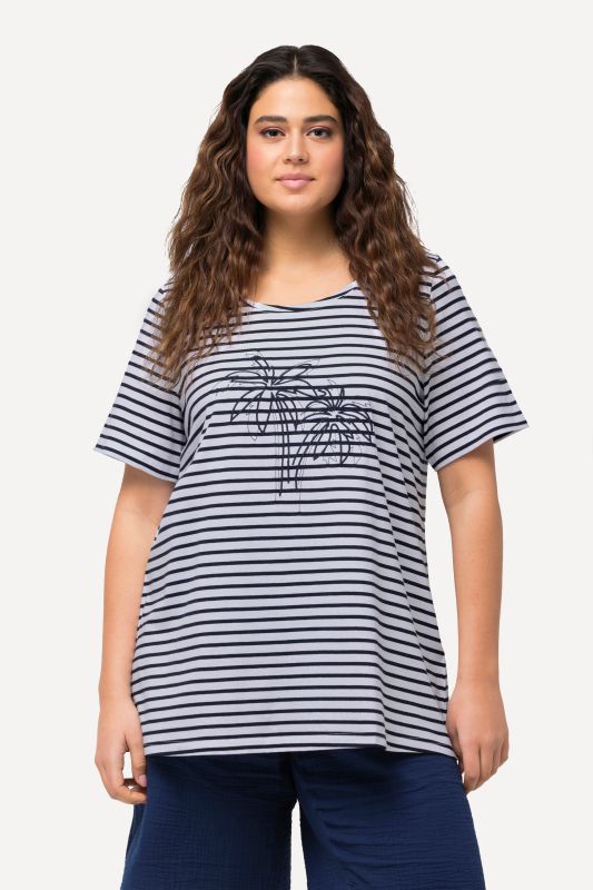 T-shirt à col rond et manches courtes. Broderie palmiers et rayures.