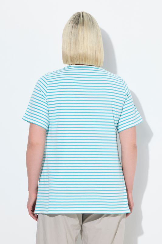 T-shirt à col rond et manches courtes. Broderie palmiers et rayures.