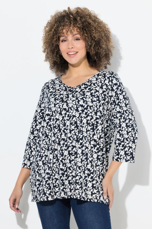 T-shirt avec plis fantaisie, décolleté en V et manches 3/4, coupe évasée