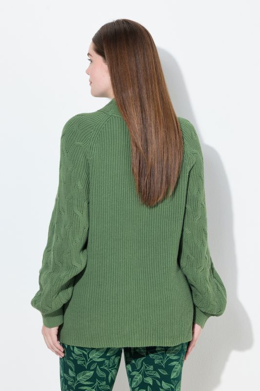 Pull en coton bio, col montant et manches longues, mailles torsadées