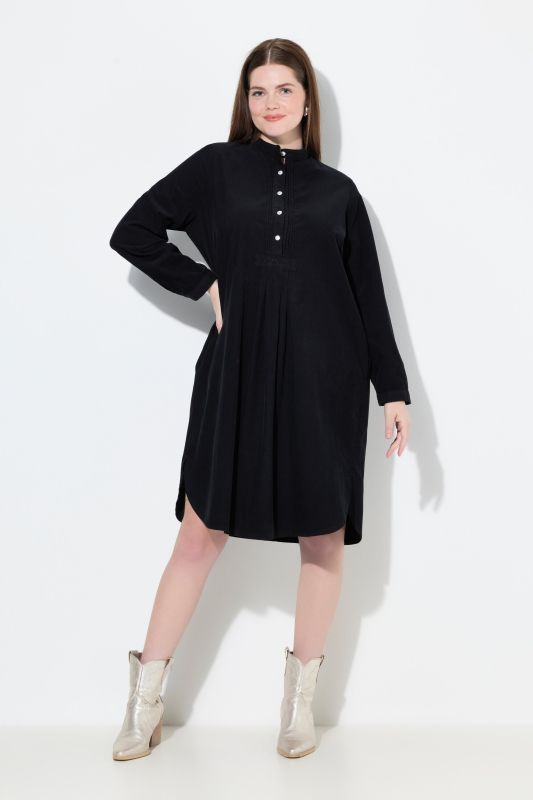 Robe en velours côtelé, passepoils, plis décoratifs, manches longues