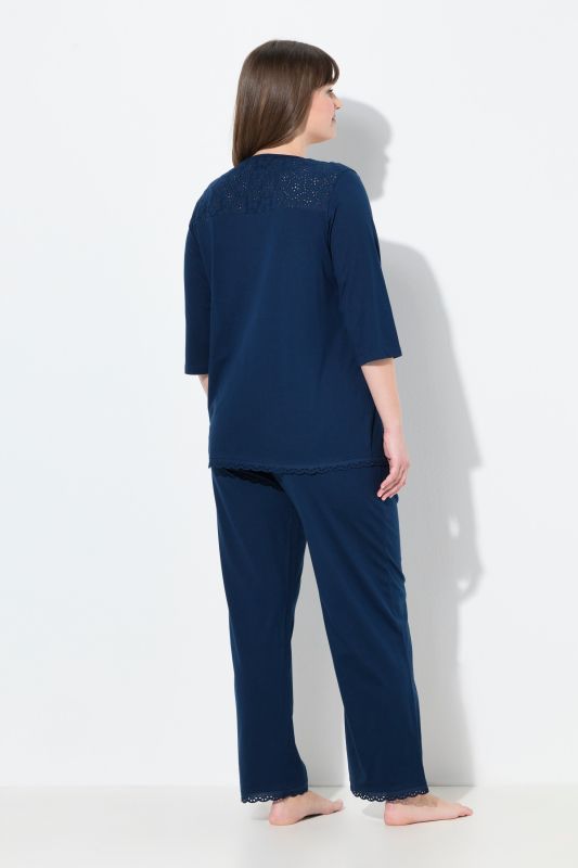 Pyjama à col rond et manches 3/4, broderie ajourée et pli décoratif