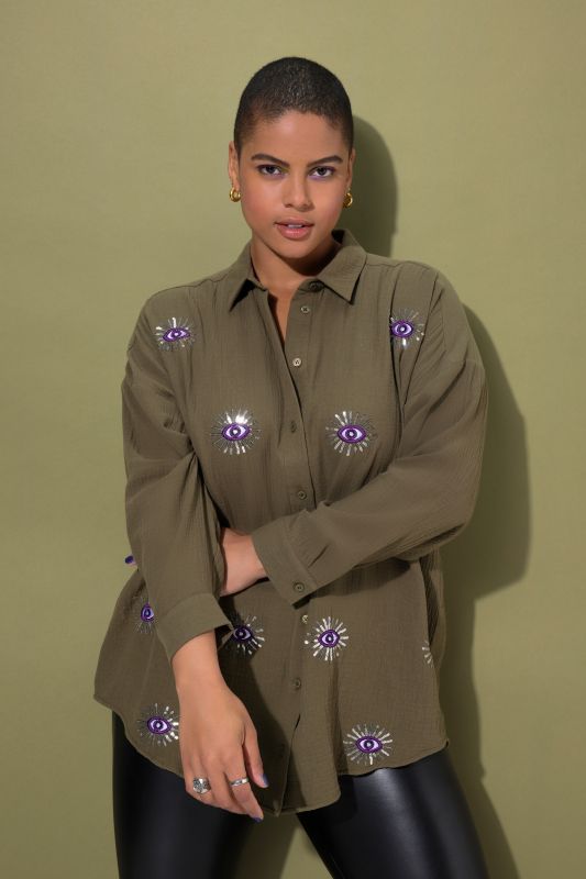 Chemisier oversize en mousseline. Broderie yeux